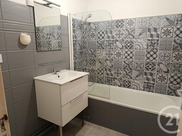 Appartement F2 à louer - 2 pièces - 45.15 m2 - VANNES - 56 - BRETAGNE - Century 21 Amara Immobilier