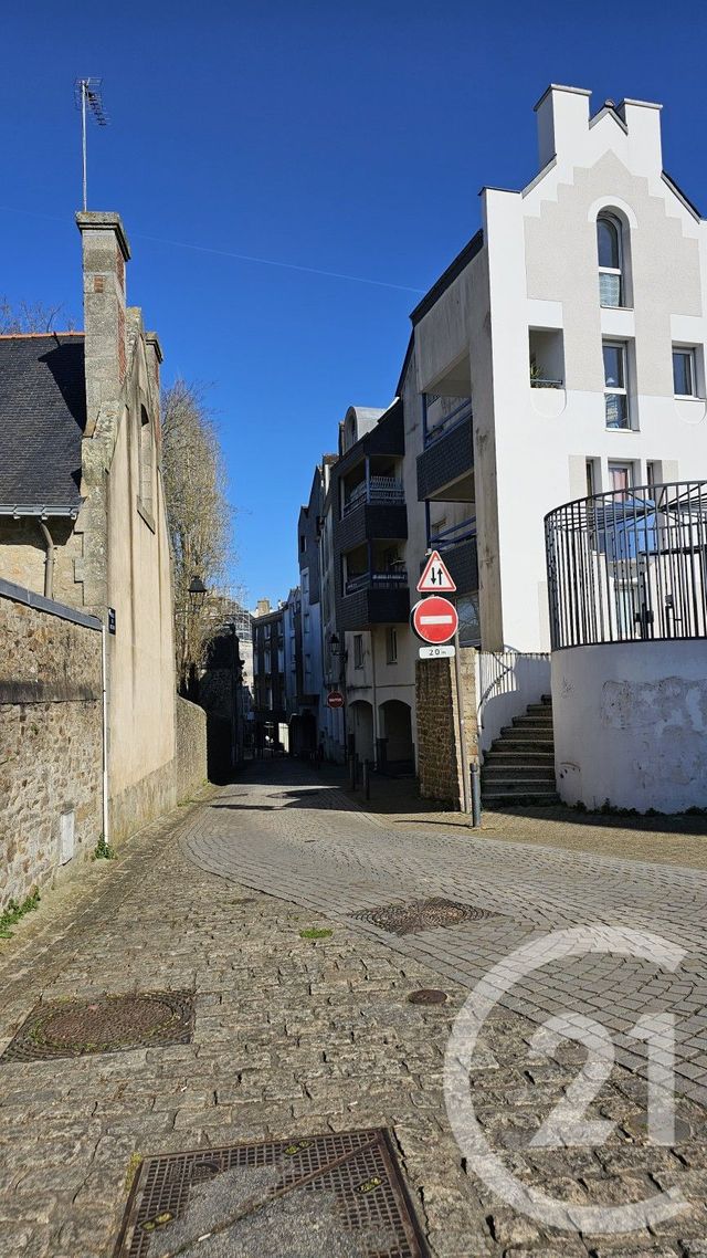 Appartement F1 à vendre - 1 pièce - 14.18 m2 - VANNES - 56 - BRETAGNE - Century 21 Amara Immobilier