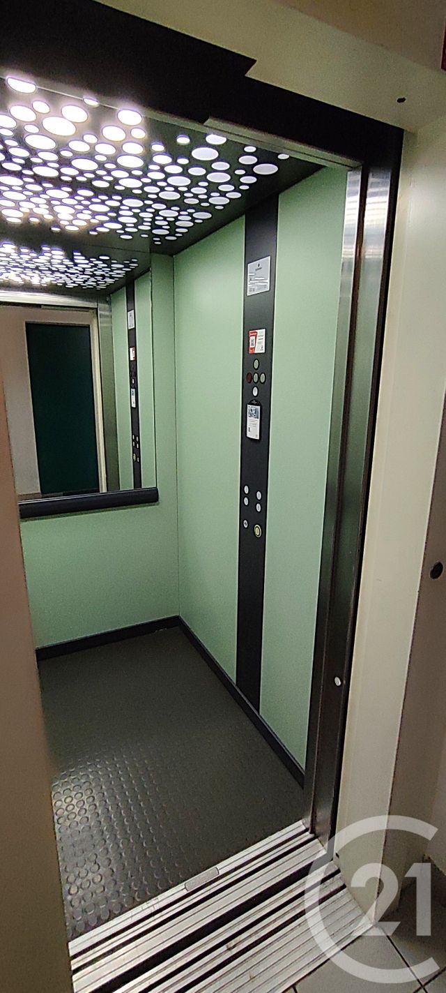 Appartement T2 à vendre - 2 pièces - 41.72 m2 - VANNES - 56 - BRETAGNE - Century 21 Amara Immobilier