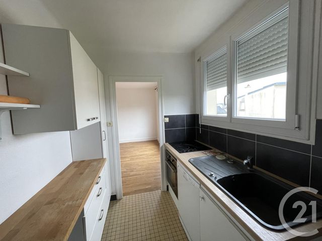 Appartement T4 à louer - 4 pièces - 66.83 m2 - VANNES - 56 - BRETAGNE - Century 21 Amara Immobilier
