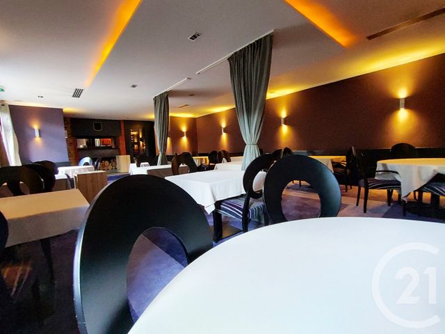 commerce à louer - 400.0 m2 - VANNES - 56 - BRETAGNE - Century 21 Amara Immobilier