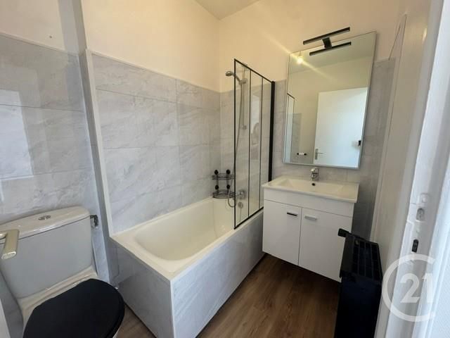 Appartement Studio à louer - 1 pièce - 29.86 m2 - VANNES - 56 - BRETAGNE - Century 21 Amara Immobilier