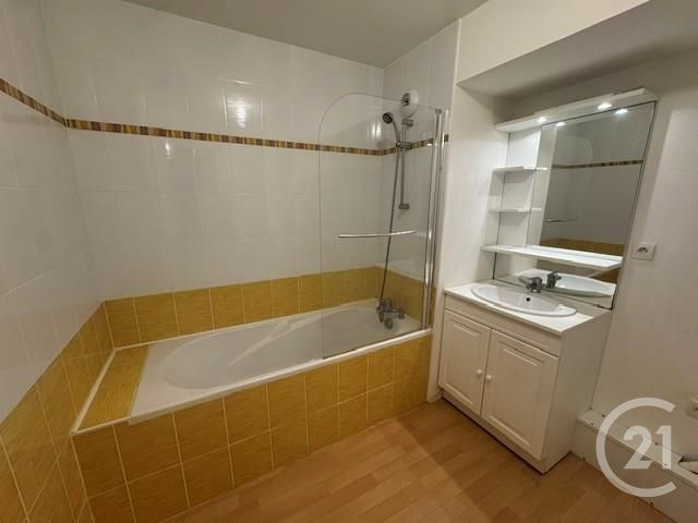 Appartement F3 à vendre - 3 pièces - 65.65 m2 - VANNES - 56 - BRETAGNE - Century 21 Amara Immobilier